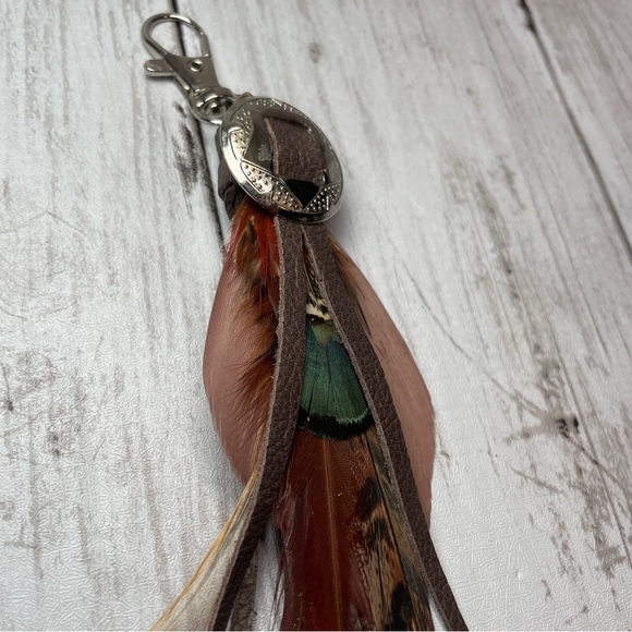 Brown Feather Detail Genuine Leather Fringe Keychain Purse Toggle - Picture 8 of 13